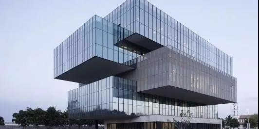 沒錯，就是體塊層疊！